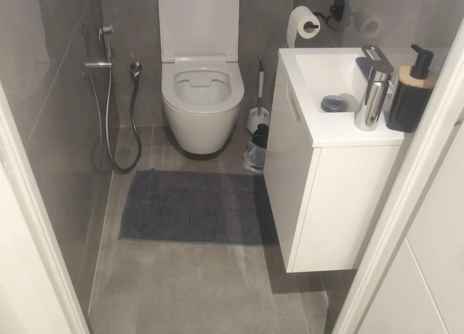 Chambre Spacieuse #1 Clonas-sur-Vareze Séjour chez l'habitant